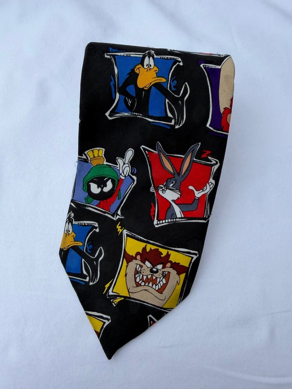 Vintage 1994 Looney Toons Mania Character Tie 90s Men’s Necktie